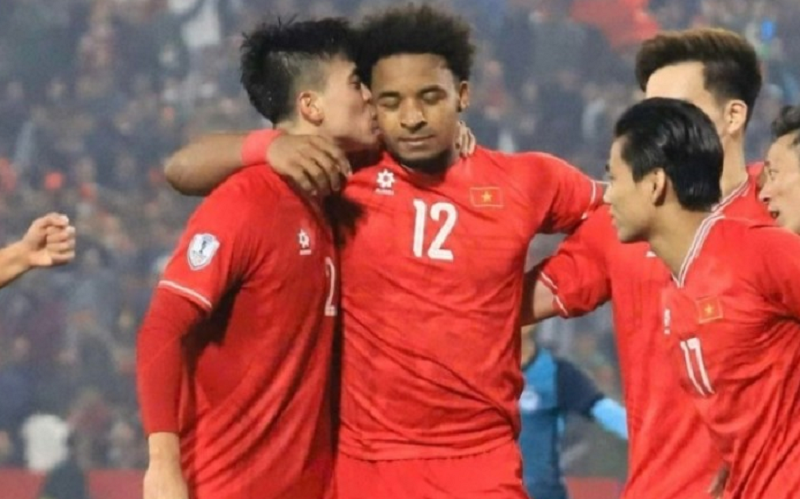 Xuân Son lỡ hẹn Quả bóng vàng Việt Nam 2025 vì chấn thương kéo dài